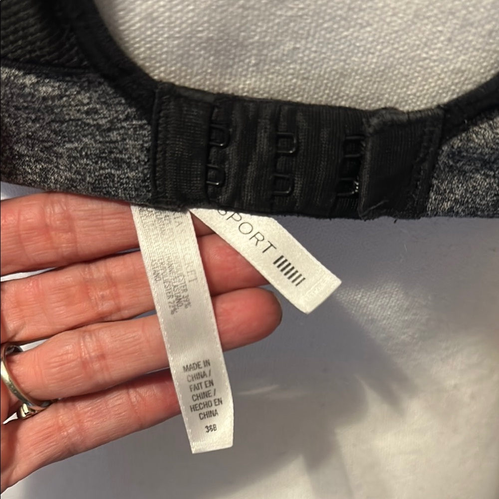 Victoria's Secret 🔥SALE Sport Gray and Black Racerback Sports Bra 36B - Picture 5 of 5
